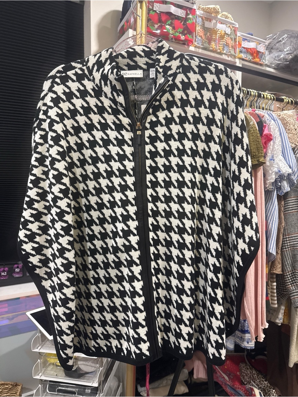 New tags Rafaella Black White Houndstooth Zip-Front Cape zipper large petite
